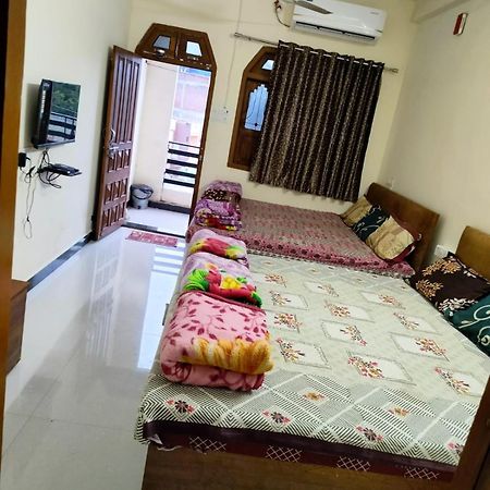Hotel Maruti Palace Ujjain Exteriör bild