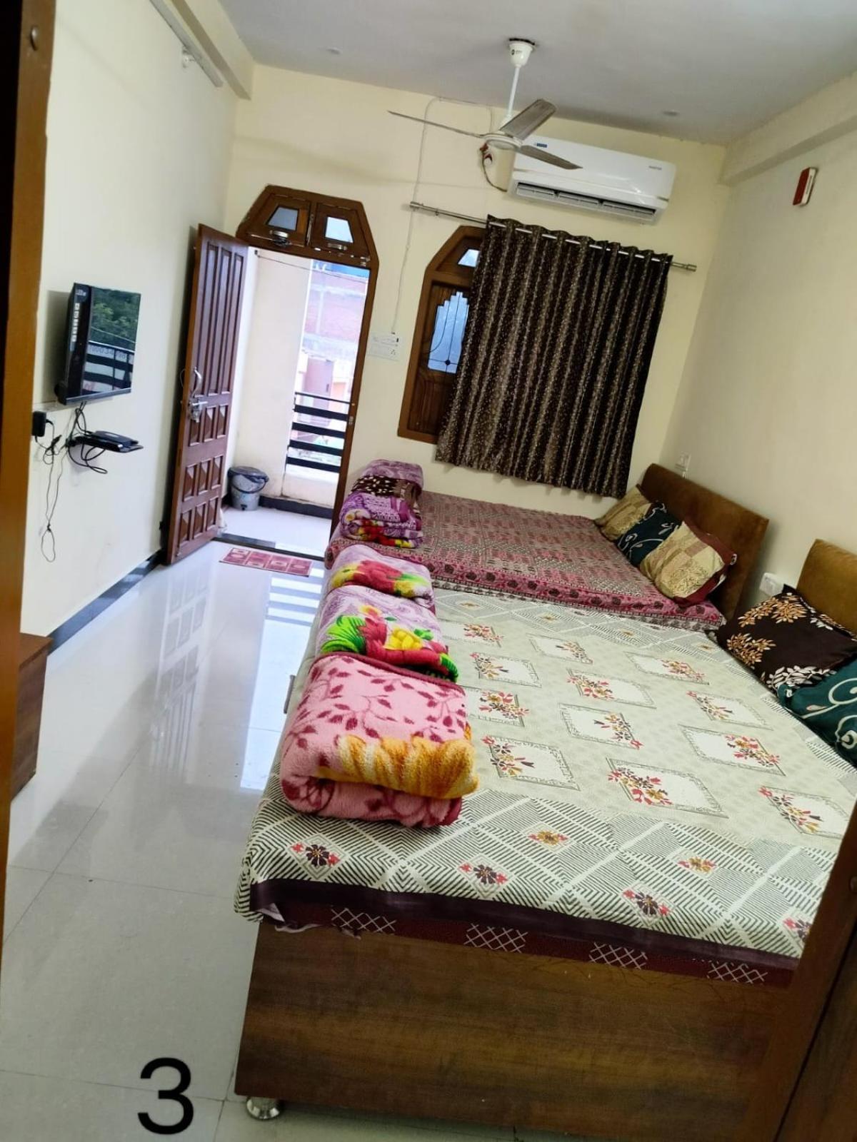 Hotel Maruti Palace Ujjain Exteriör bild